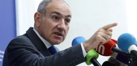 Paşinyan parlamentdəki davadan danışdı: "Həmin əli qırarıq"