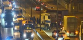Bakıda yük avtomobili qəza törədib, yolda hərəkət məhdudlaşdırılıb