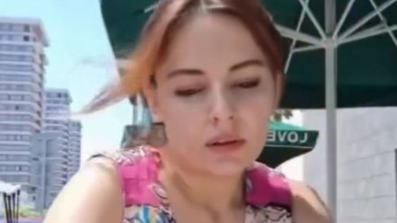 Xarici dildə xidmət göstərən ofisianta sərt reaksiya: “Niyə Azərbaycan dilində danışmaq istəmirik?”