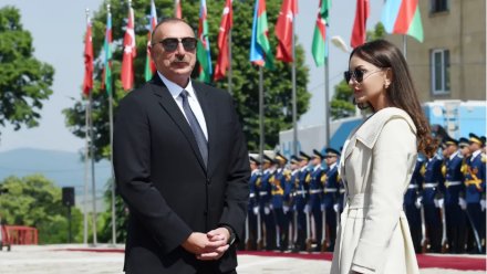 Milli Məclis İlham Əliyev və Mehriban Əliyevaya təbrik məktubları ünvanlayıb