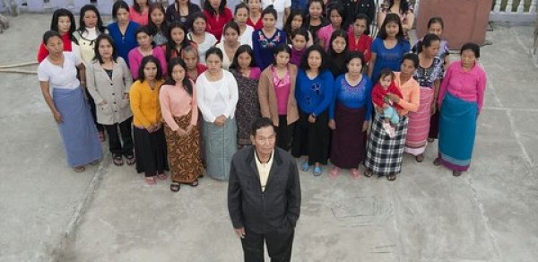 39 arvadı, 94 uşağı var (FOTO)