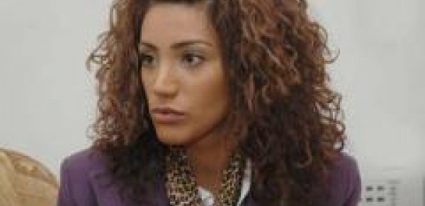 Röyaya niyə əməkdar artist adı verilmədi?