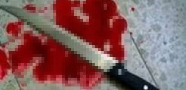 19 yaşlı həyat yoldaşını başqa kişiylə tutdu və boğazını kəsdi