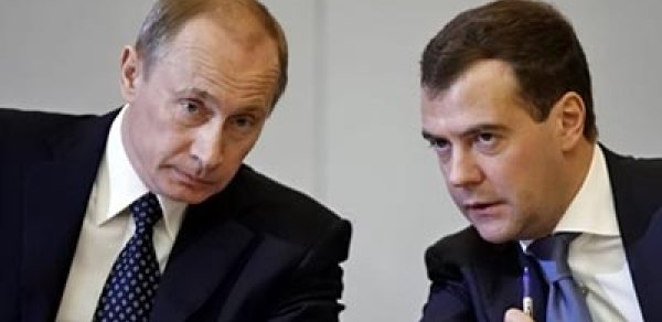 Medvedev Putinin müavinini istefaya göndərdi