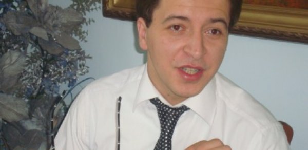 Elşən Musayev: "Bu iqtidar adına istənilən rəqiblə döyüşməyə hazıram"
