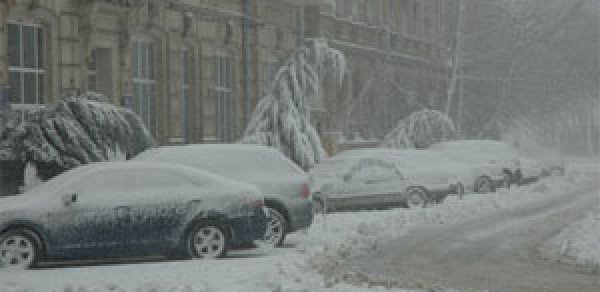 Bakıya ilk qar yağdı