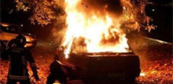 Bakıda nazirlik işçiləri avtomobildə yanaraq öldülər