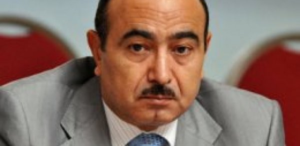 Əli Həsənov Azərbaycan müxalifətini kəskin tənqid etdi