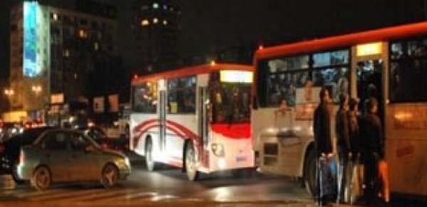 Bakıda avtobuslarda gedişhaqqı özbaşına qaldırıldı