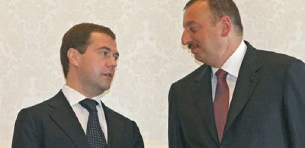 İlham Əliyev Dmitri Medvedevə zəng etdi