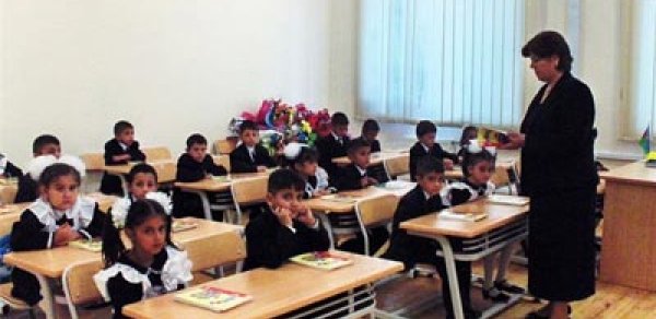 Prezident İlham Əliyev müəllimlərin əməkhaqqını 10 faiz artırdı