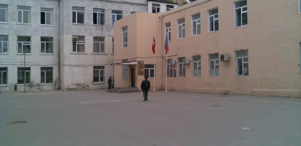 Bakıdakı «Atatürk» litseyində nə baş verir?