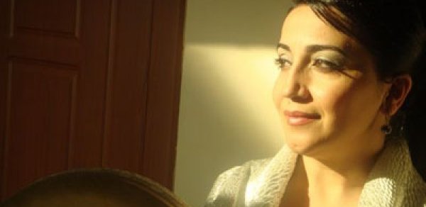 Əməkdar artist: "Anam dişi ilə, dırnağı ilə tikdiyi evi necə yandıra bilər?"