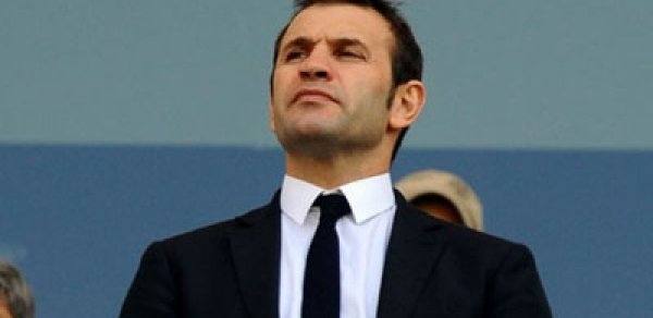 Türkiyə futbol millisinin məşqçisi avtomobil qəzasına düşdü