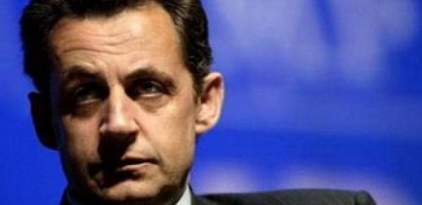 Nikola Sarkozi Abdulla Gülün zənglərinə cavab vermir