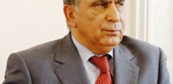 Ramiz Mehdiyev: “Böyük şəxsiyyətlər haqda əsər yazmaq cəsarət tələb edir”