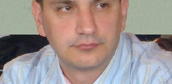 Samir Əliyev: “Banklar öz reklam çarxlarında əhaliyə düzgün olmayan məlumat verirlər"