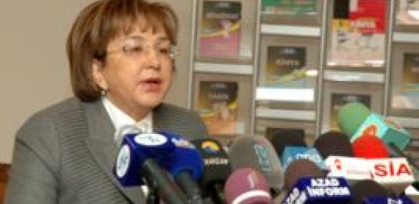 TQDK sədri təklif verdi: “Dərsliklərdəki səhvləri ictimai müzakirəyə çıxarılsın”