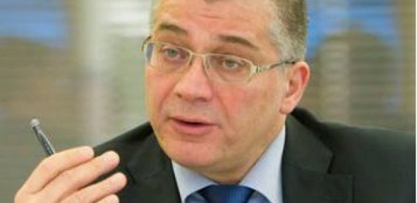 Araz Əzimov ATƏT həmsədrlərini "topa tuttu"
