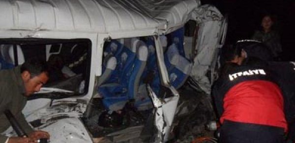 Bakıda ağır yol qəzası: 10 nəfər yaralanıb