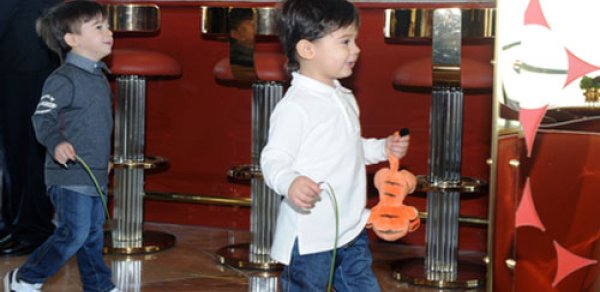 Prezident İlham Əliyev nəvələri ilə birgə açılışda - FOTOLAR