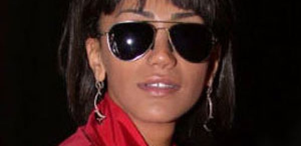 Röya restoran açdı