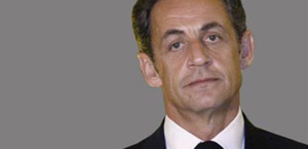 “Sarkozi həddini aşır”