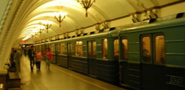 Bakı metrosunda həyəcanlı dəqiqələr: “Qatarlardan tüstü çıxdı"