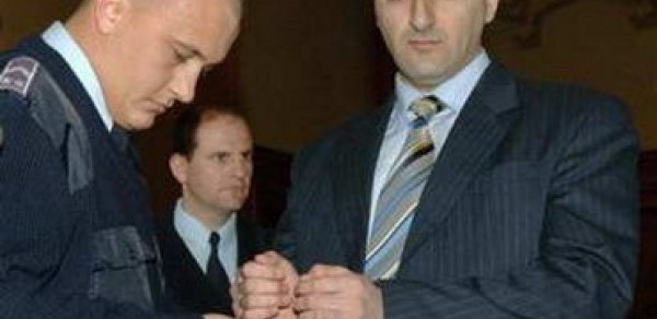 Ramil Səfərov həbsdən “Pal küçəsinin oğlanları”ndan yazdı