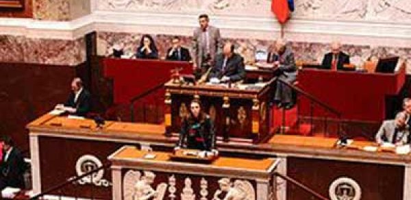 "Soyqırım" qanunu Fransa Senatına çıxarılmaya bilər