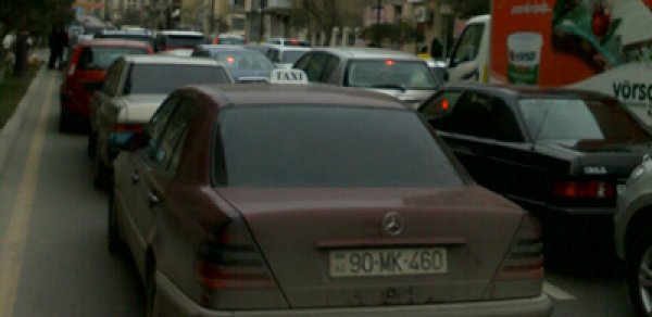 Bakının nəqliyyat dərdi var - FOTO