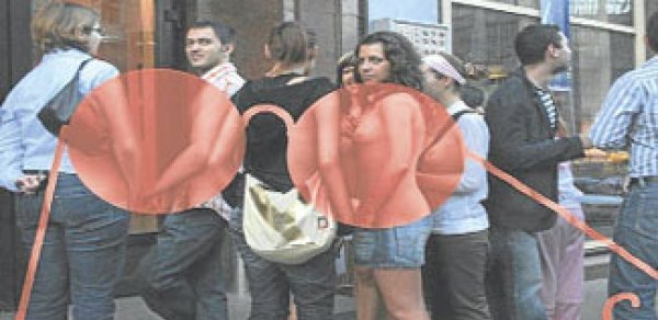 Qadınları çılpaq görə bilməyən kişilər polisə şikayət ərizəsi verdilər-FOTO
