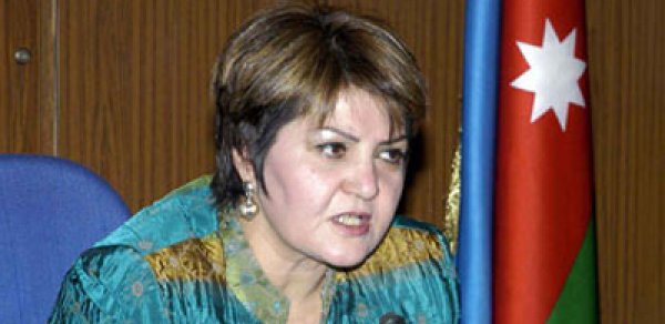 Tənzilə Rüstəmxanlı: "Dostum olsa da, onun dostluğu mənə nə verəcək?"-MÜSAHİBƏ