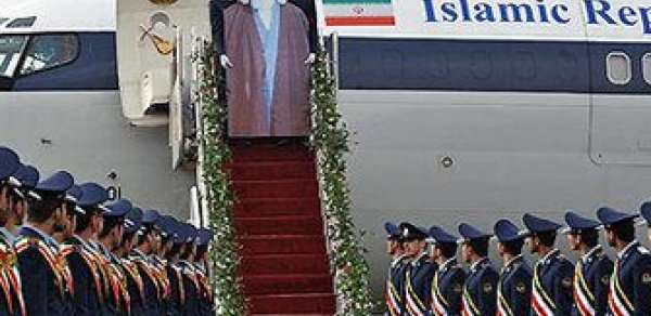 İran Xomeynini ‘diriltdi’ - FOTOLAR