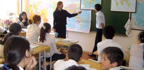 Təhsil Nazirliyindən dərsdən qaçan şagirdlərə bəd xəbər