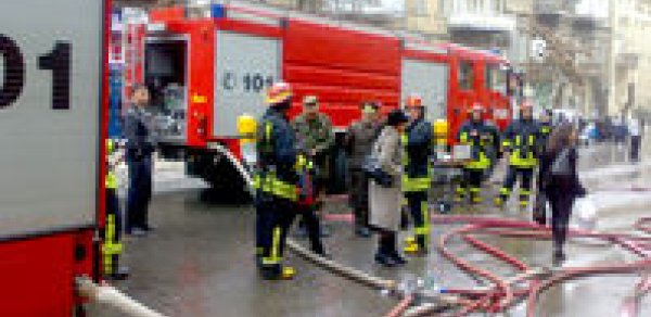 Bakıda mağazada partlayış oldu