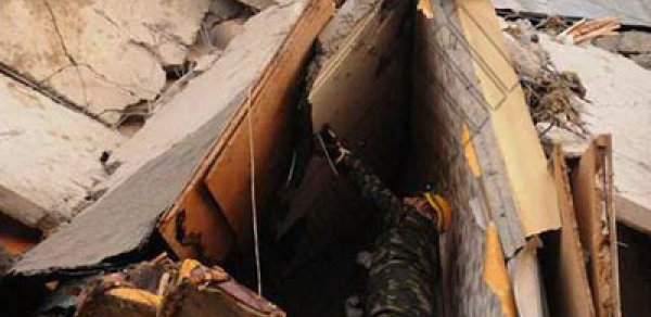 Bakıda ev partladı