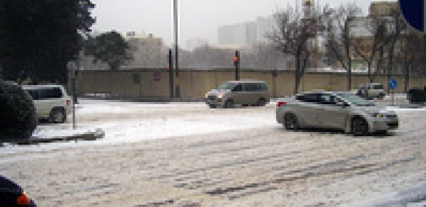 Anomal hava şəraiti ilə əlaqədar dünən 16 yol qəzası baş verdi