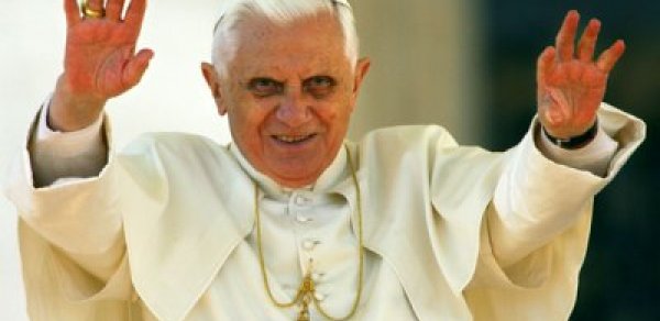 Xristian dünyası qarışdıran məktub: ‘12 ayın içində onu öldürəcəklər’
