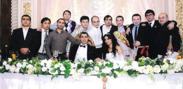Azərbaycanın tanınmış telejurnalisti evləndi