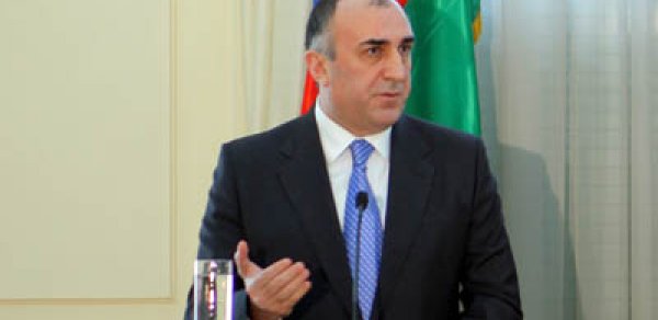 Elmar Məmmədyarov Meksikadadır
