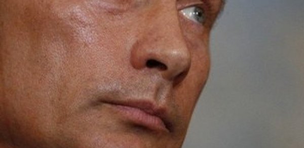 Putin İranda rejimin dəyşdirilməsinin əleyhinədir