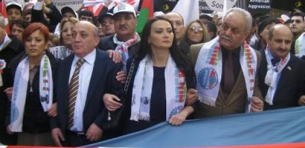 Taksim meydanında erməni vəhşiliyi ifşa edildi - VİDEO