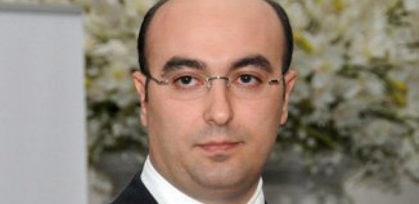 Elnur Aslanov 