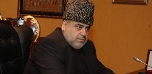 Şeyxdən Qurani-Kərimi yandırmaq istəyənlərə sərt reaksiya - BƏYANAT