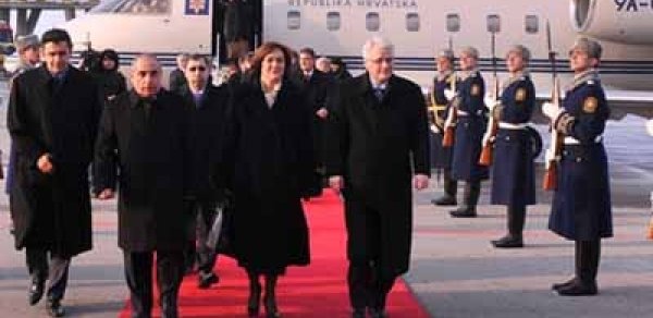 Xorvatiya prezidenti Bakıya gəldi