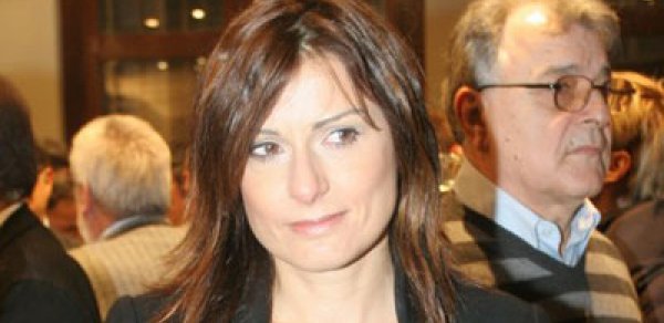 Fransanın Azərbaycandakı səfirinin həyat yoldaşı kokain saxlamaqda ittiham olunur