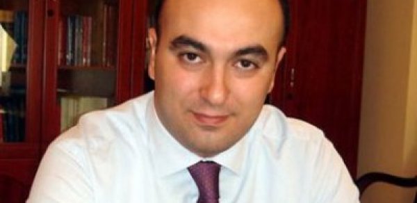 Elnur Aslanov: “Azərbaycan hakimiyyəti Xədicə İsmayılovanın şəxsi həyatına müdaxiləni qəti şəkildə pisləyir” - AÇIQLAMA