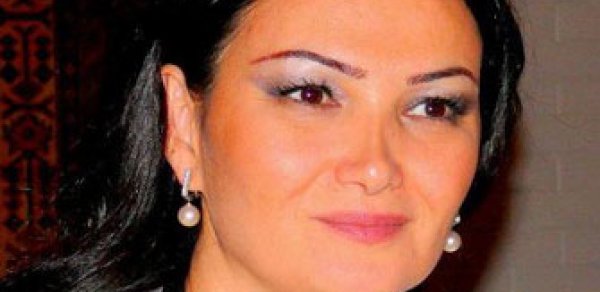 Prezident danışdı, Qənirə Paşayeva ağladı