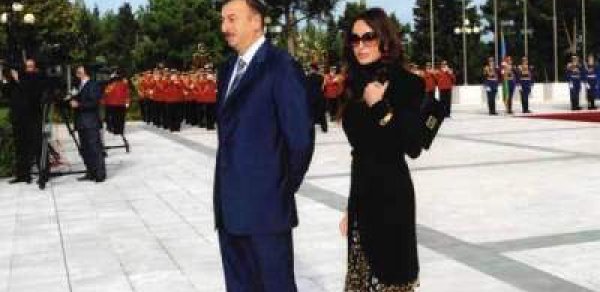 Prezident İlham Əliyev və Mehriban Əliyeva yeni otelin açılışında iştirak etdilər